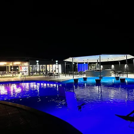 Villa Empire *